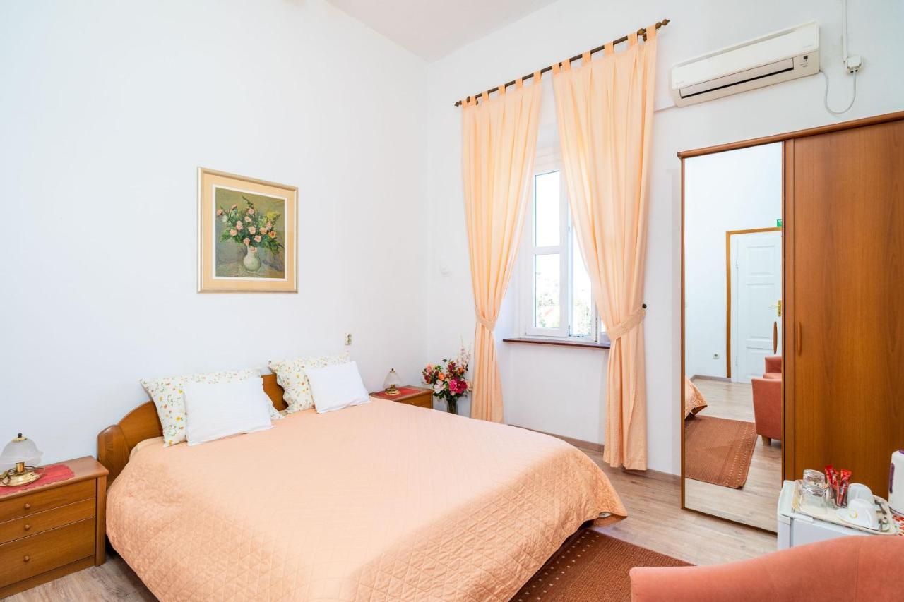 Hotel House Boninovo (Adults Only) Ragusa Esterno foto